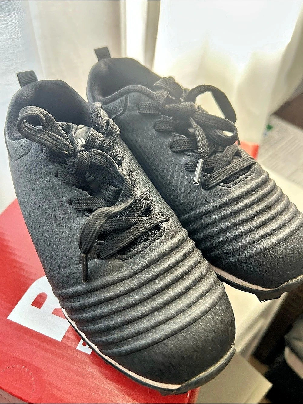 Riddell Black Athletic Sneakers Boys Size 1